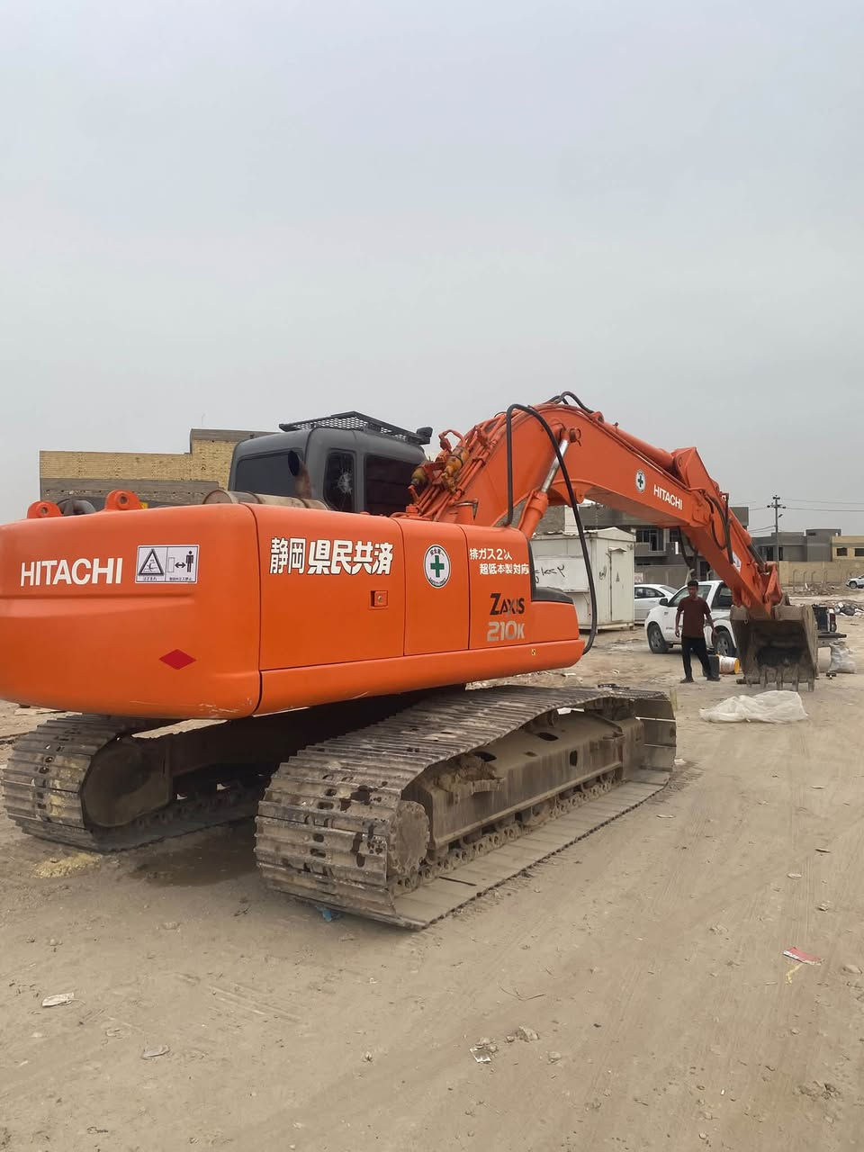 حفارة ٢٠٠٤ 210K • فايف ١٩٩٩ 200LC • جاهزة للعمل