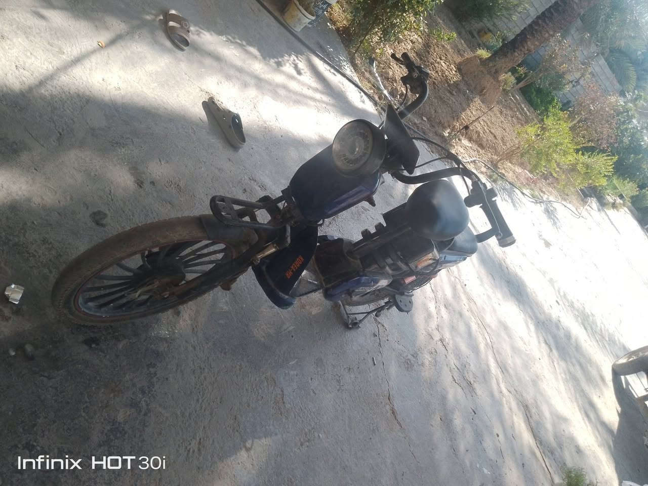 سلام عليكم باسكل شحن البيع شغال بطاريات جدد شاشه جديده اجوابه اثنين جدد السعر 120 او بي مجال مكاني اديالى الخالص حي الزهرة رقمي ***********
