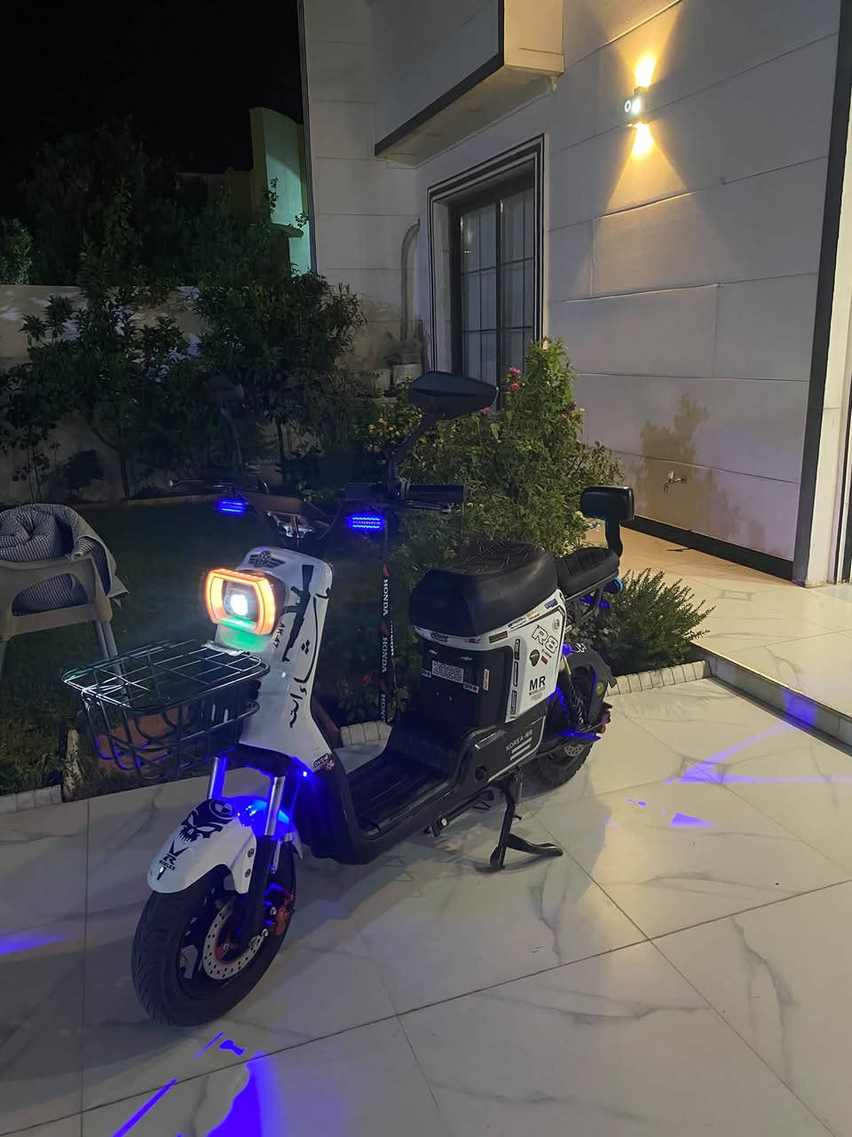 R8 • ٥ بطاريات • نضافة فول