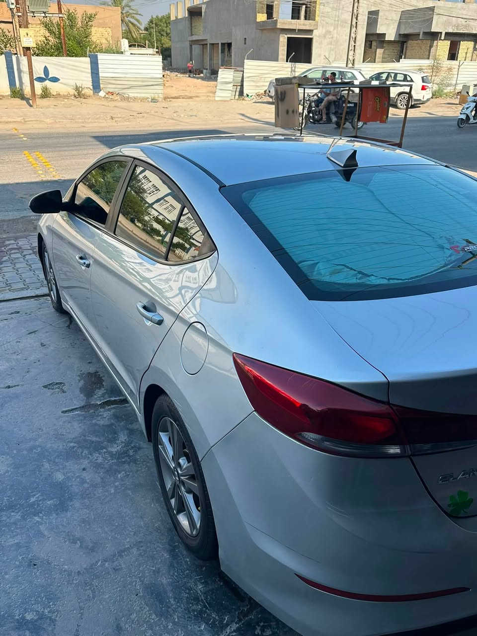 يالله
السلام عليكم 

النترا 2018 
امريكي صور الحادث موجوده بالمنشور 
ميكنه 2000 
كير AT 
مكينه كير تبريد كله شغال وفول 
موصفات نص فول شاشه جبيره بلادي ورادار جانبي 
السياره جاهزه من كل النواحي كل نقص مابيها 
رقم بغداد انكليزي تحويل مباشر 
مكاني بابل المسيب 
السعر :  118 وبيها مجال حك الجيه 
*********** 
ما تواجد ع الفيس اتصل وبيك خير وتدلل
