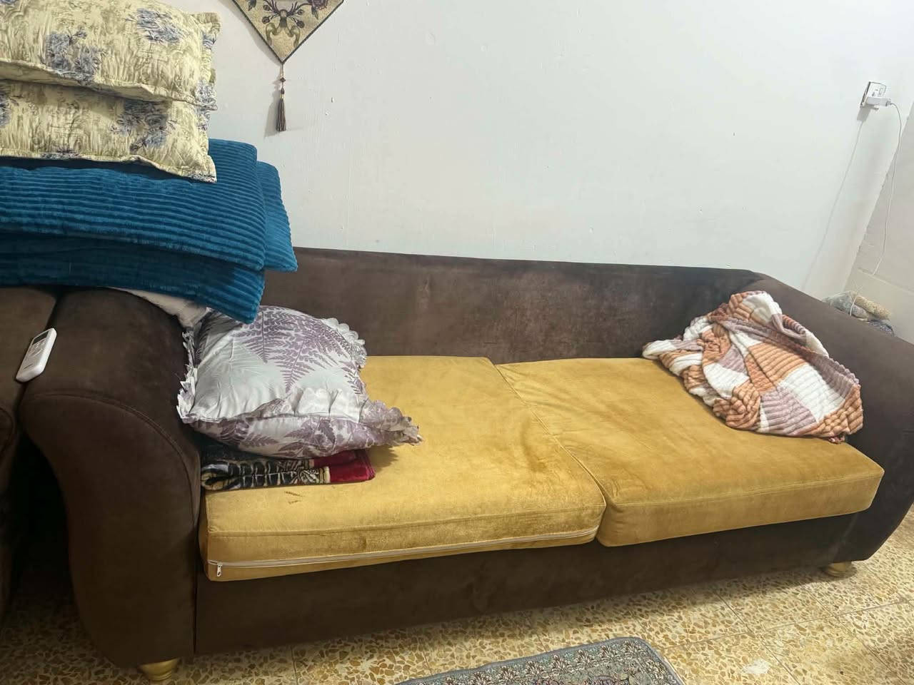 السلام عليكم غراض مال بيت للبيع ملاحظة اني مكلف بل نشر شراي اتصل عل خط *********** مكان بابل شارع 60  لحد يدخلي خاص اني مكلف
