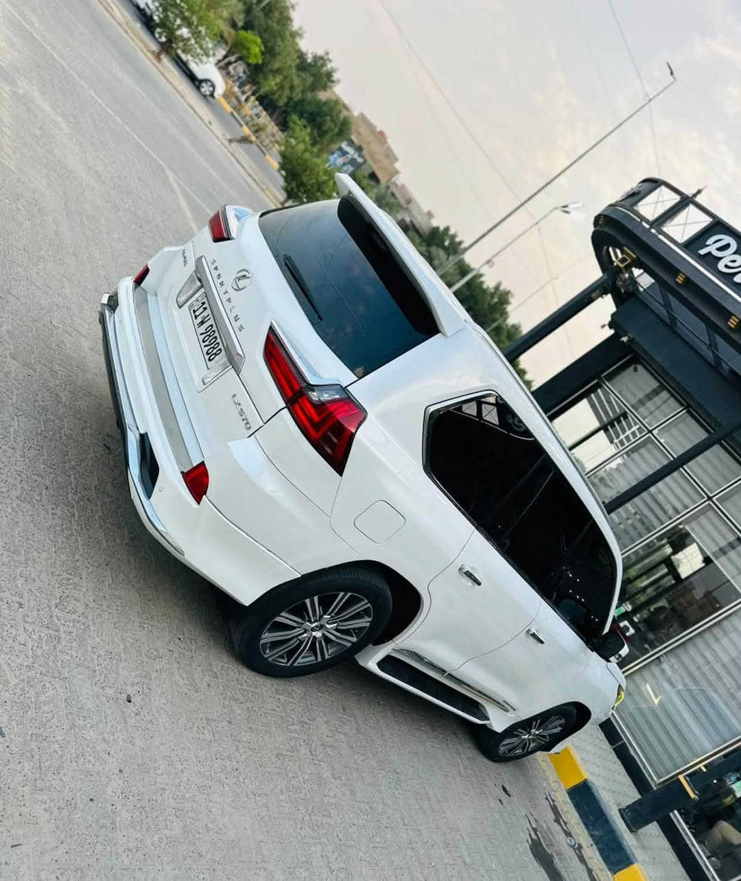 لكزس S سبورت • ٢٠١٧ • ٨ سلندر