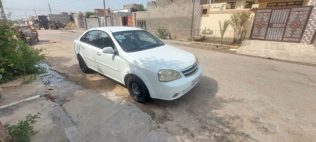 وبتره مكينه كير تبريد جاهزه
مكاني كميت.  جاهزه
تخم تاير 
حداده جاهزه 
سنويه ارقام انكليزي 
تحويل مباشر      السعررر ٦٧ وبيه مجال بصيط
***********
