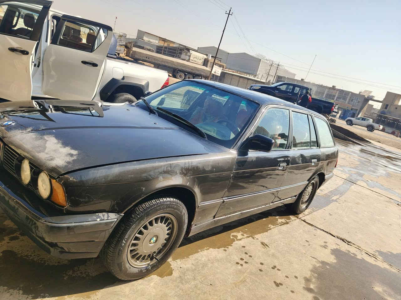 سلام عليكم سياره بيءم ستيشن رقم كربله مشروع وطني كلشي شغال بيها كهرباءيات كلها شغاله مكينه بيها صوت محوره تلاتلاف ففتي حجم ٥٢٥ سياره بسمي  محرك ابيع كايم  مكاني بغداد جسر دياله جديد  سعر ١٩ بيها مجال  ***********
