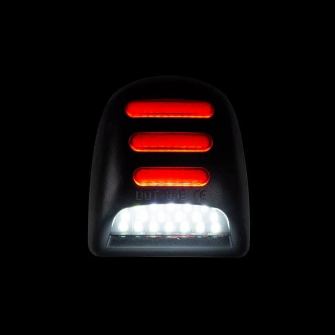 بسم الله الرحمن الرحيم
1_ كلوبات دعاميه لوحه أرقام LED أبيض مع ضهر المنتج لون احمر LED 

 1_جمسي يوكن ✅️
 2_ شوفر تاهو ✅️
3_ سلفراد ✅️ 
4_جمسي سيرا ✅️
موديل 2000_2006 ✅️

يوجد توصيل الى جميع المحافضات✅️🌍

***********

نص مكتوب في الصور:
- GEMPRO
- WHY CHOOSE HERCOO? HALOGEN LIGHT Too Dim Stock Light NEW LED LIGHT 6000K Bright Pure White
- AFTER VS BEFORE