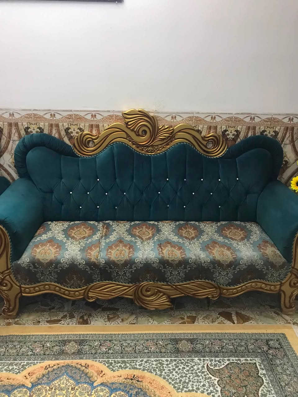 تخم مستعمل للبيع
ثنين كبار واحد وسط ثنثن كراسي 
نضيف كلش 
بغداد الحسينية 
السعر 300وبي مجال 
***********
