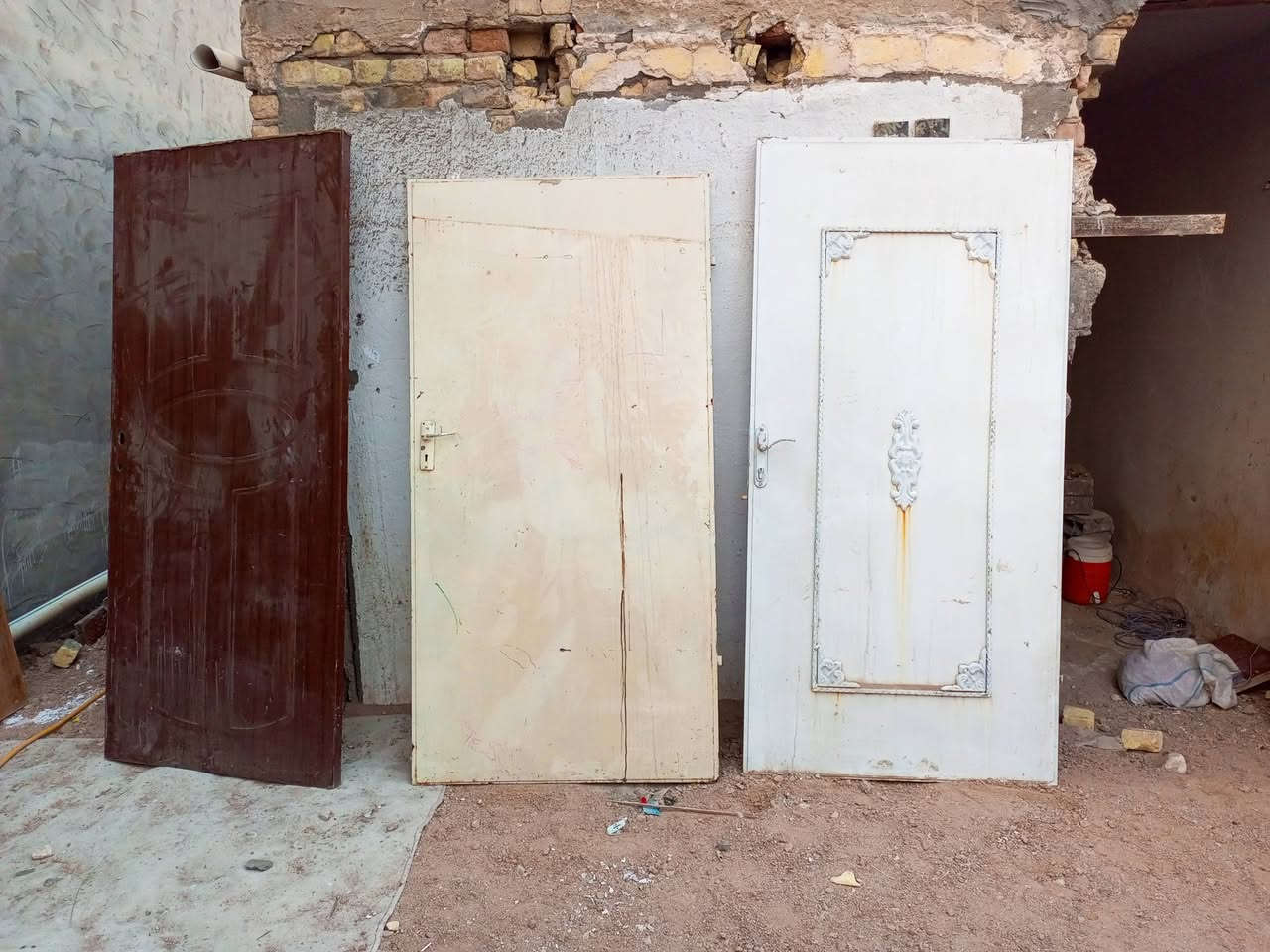 السلام عليكم ورحمة الله وبركاته 

اسواق سفان الرميثة حي المهندسين بسايدين 

الجدد قرب مدرسة الثانويه العراقيه للبنين

المدرسة الاهليه او قرب مجمع ولاية الامير 

نزلت عندي جرابي حديد طابق واحد وطابقين 

اسعار الجرابي ام الطابق الواحد 30 الف قفل 

شرط النضافه شرط القوة 

سعر الجربايه ام الطابقين مع الدرج مالتها 

سعرها 50 الف دينار 

وعندي بيبان خشب طلاكه بدون جرجوبه 

وعندي بيبان مع الجراجيب شرط النضافه 

رقم الهلتف *********** واتساب

***********واتساب
