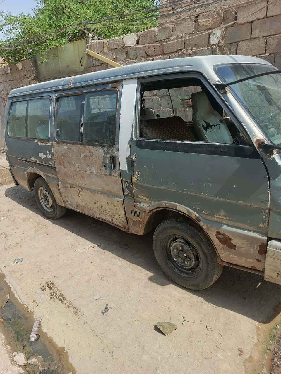 كيه بسته للبيع شواصي نضيفه رقمه المثنى موديل93 مكينه وكير خير من الله السعر 15 وبيه مجال راعيه ماندله أتعهد سرقه وعشائر فقط عنوان بابل قضاء القاسم اتصال ع رقم ***********
