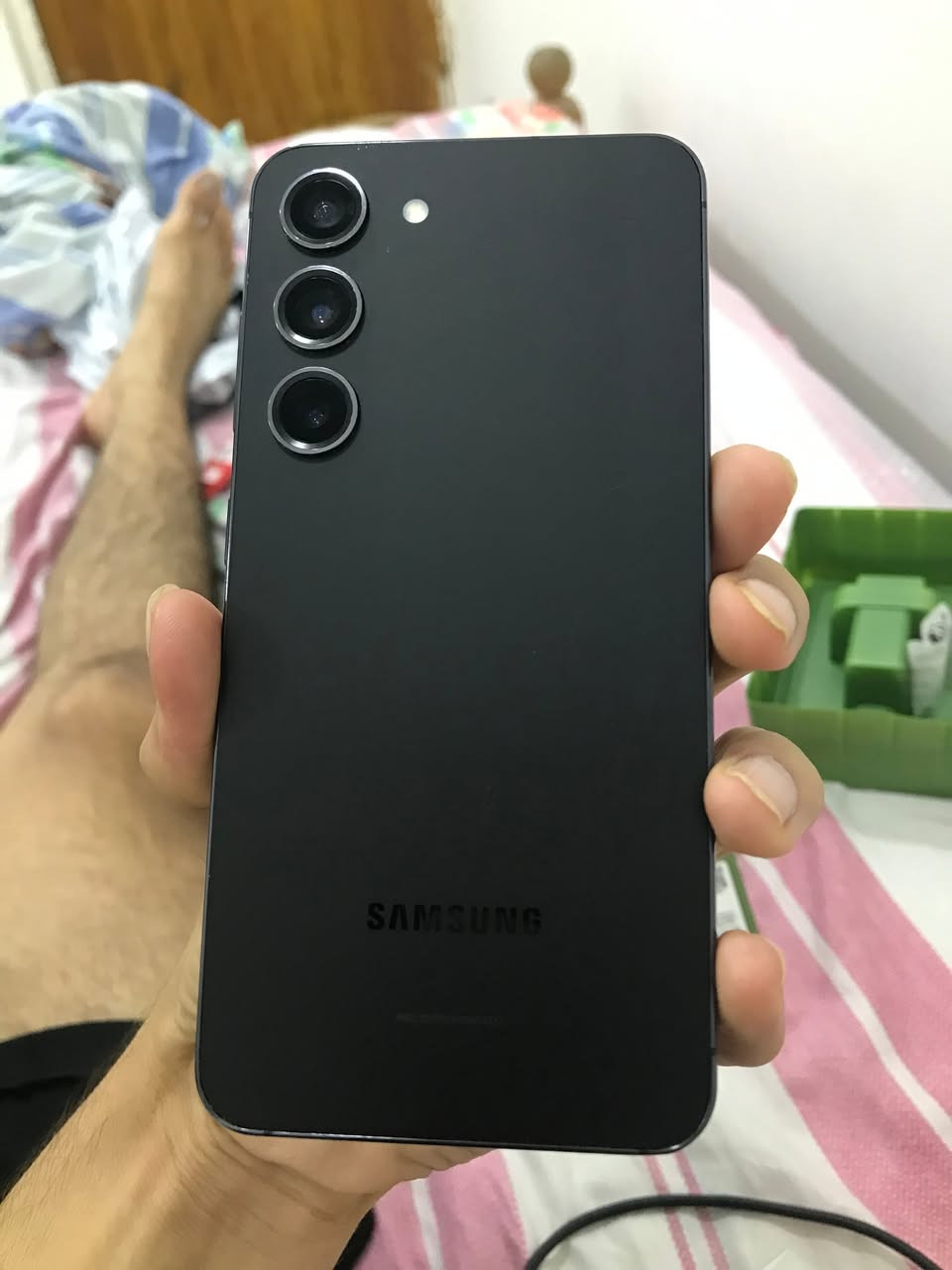 السلام عليكم سامسونغ s23العادي
ذاكرة 128 رام 8 وحش الالعاب 120 هيرتز معالج snapdragon 8 gen 2
الشاشة داينميك امولد بتردد120 هيرتز وشحن سريع بقوة 25واط جهاز جديد نظافة مية بل مية مستخدم شي بسيط مستخدم اسبوع فقط السعر 550 للاستفسار *********** بي واتساب مكاني بغداد قضاء المحمودية
