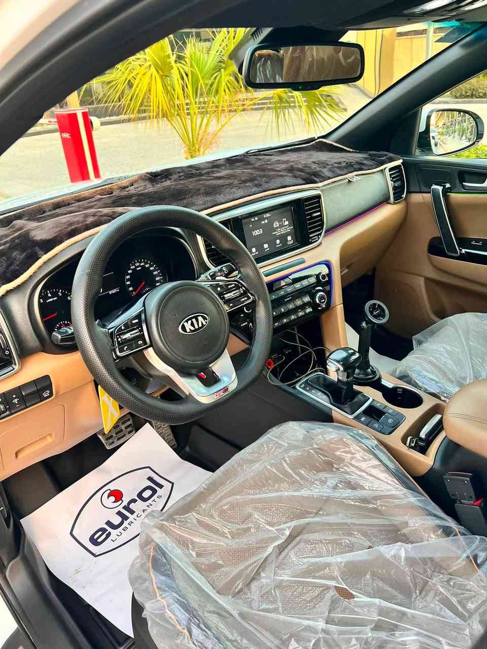 كيا سبورتاج لبيع موديل 20 20 جيتي فول لل اخير 1/1
سياره جيتي لاين معرفه مواصفات الجيني الجميع السياره ماسيه 98 الف سعره 21$الف بيه مجال طبعا حك الجيه مكان السياره بغداد اليرموك سياره بسمي هزه وسنويه جديده مسويه لمعرفت تفاصيل اكثر الاتصال بل رقم ***********اخوان المو شراي لايتصل ولا يكسر بحلال الناس الله يوفق الجميع ان شالله سياره شكله ونضافته  احلى من الصور سياره مكفوله من الصبغ والتبديل
