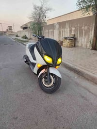 فورزا 010 للبيع نظيفة فقط كفرات وبك لايت يمين غير شغال سلام عليكم فورز...