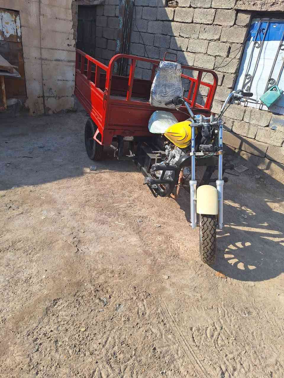 سلام عليكم ستوته اوراق  مديل ١٤ اوراق كامل حته ورقت الوكل ولبيليته موجوده تايرات ٣ جدد كهربيات شغاله  السعر ٩٥٠ قفله عنواني بصره ابو الخصيب ***********
