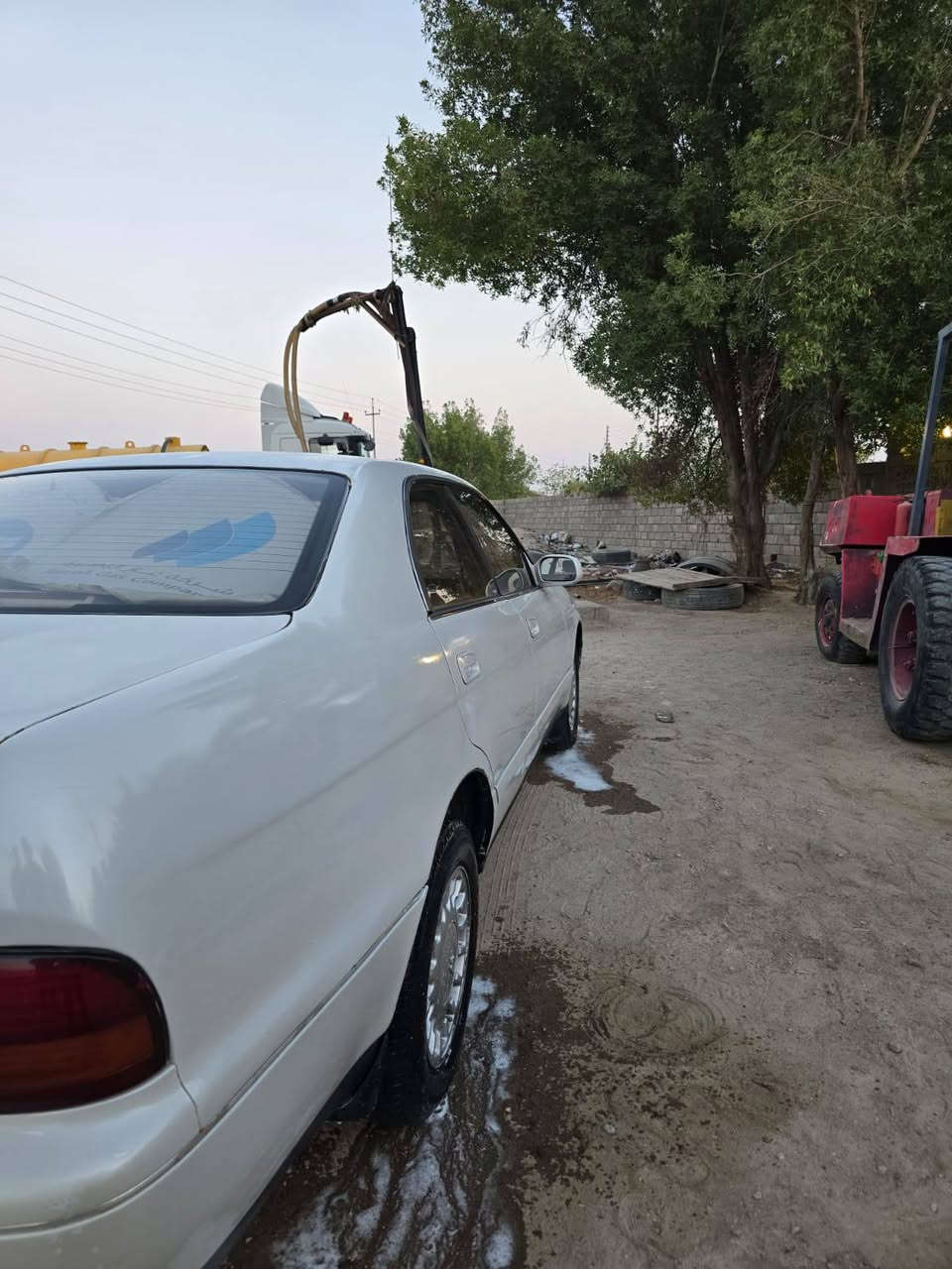 بطه موديل 1992 مكينه كير حداديه تخم تاير بيهه صبغ  بل مدكر الخلفي عكس السايق مكلف بل نشر رقم صاحب السياره *********** سعر 52
