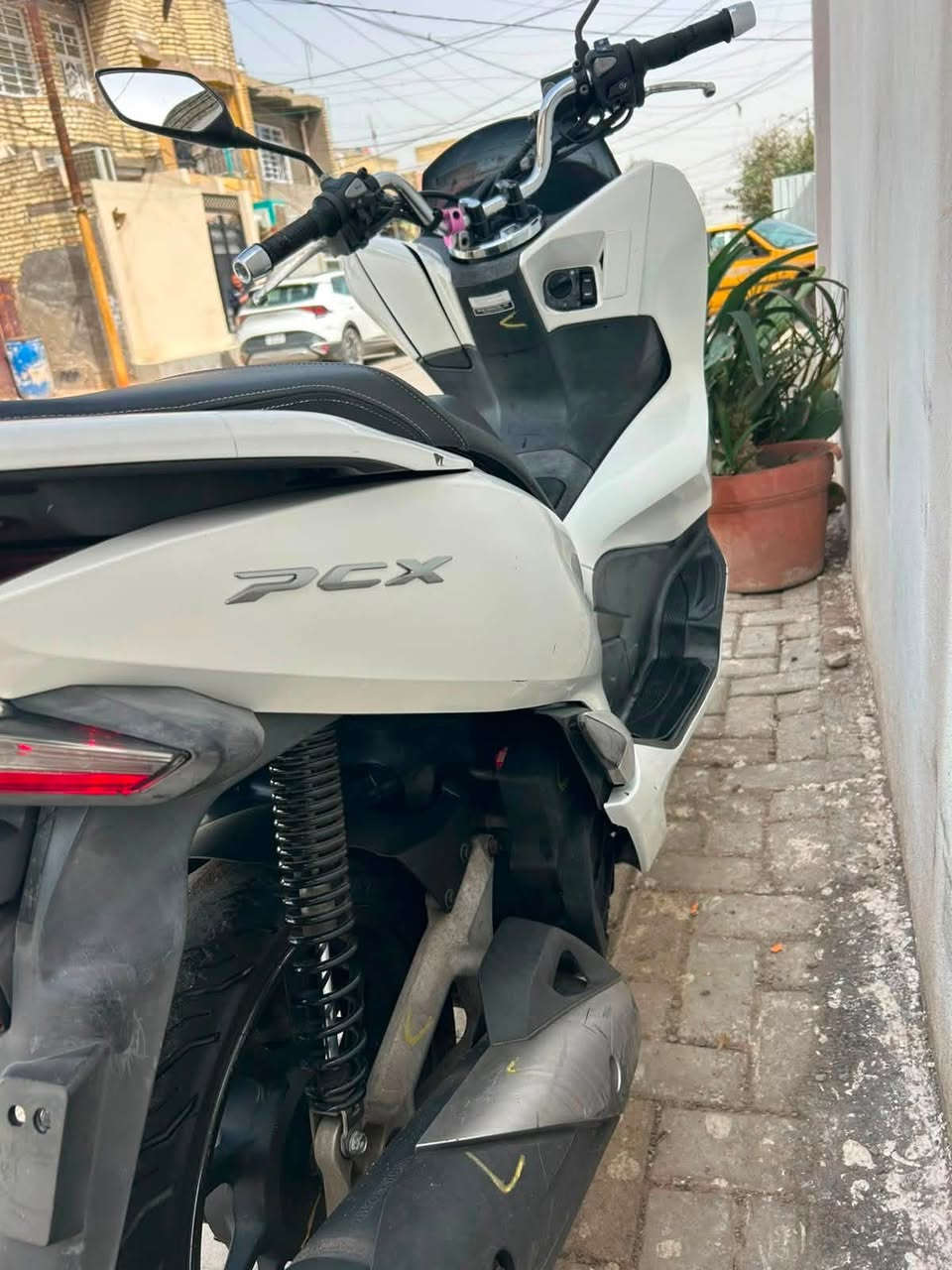 السلام عليكم pcxللبيع الدراجه جديده جيل ثالث كفاله الدراجه حساسات كله شغال بصمه الدراجه ماليزيه  الدراجه موقعها  بغداد الشعب للستفسار

‭***********‬
