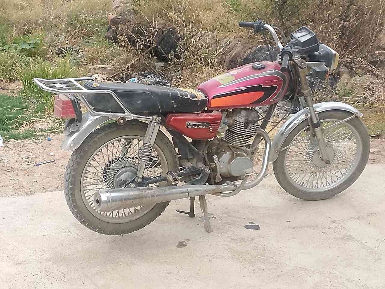 4 كير  سعر 275 وبي مجال  شغال كامل  مكمل فقط الجبنه مال كير  تنظح دهن   مكان ديالئ الخالص فلكه مصطفئ جواد  ***********
