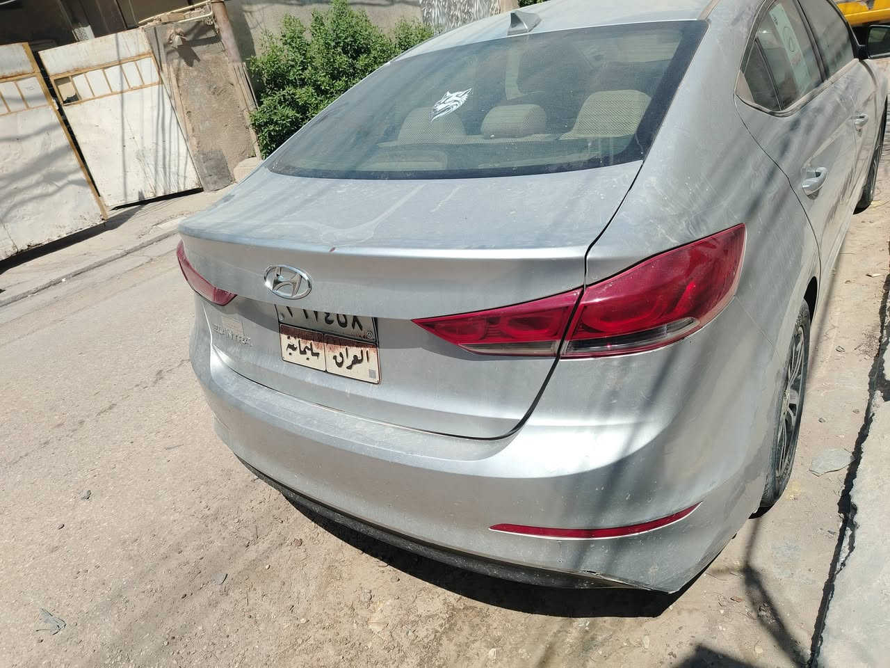 للبيع إلنترا 2017 وأرد امريكي
حادثها م نامريكا بس الباب الي ورا السايق ومعمريهن نفسهن والبنيد مصبوغ وبسبب جراد 
محرك 2000 دوش
سعرها ٩٥ وبيها مجال بسيط
مكاني الدورة حي أسيا قرب كلية الهادي
*********** واتساب فقط
أبو ال٨٥ ابد لا تخابرني وتراسلني لان ماعندي وقت ومو بكل وقت موجودة بلبيت رجاء بس الي جاد يراسل ويجي يشوف ونتعامل
