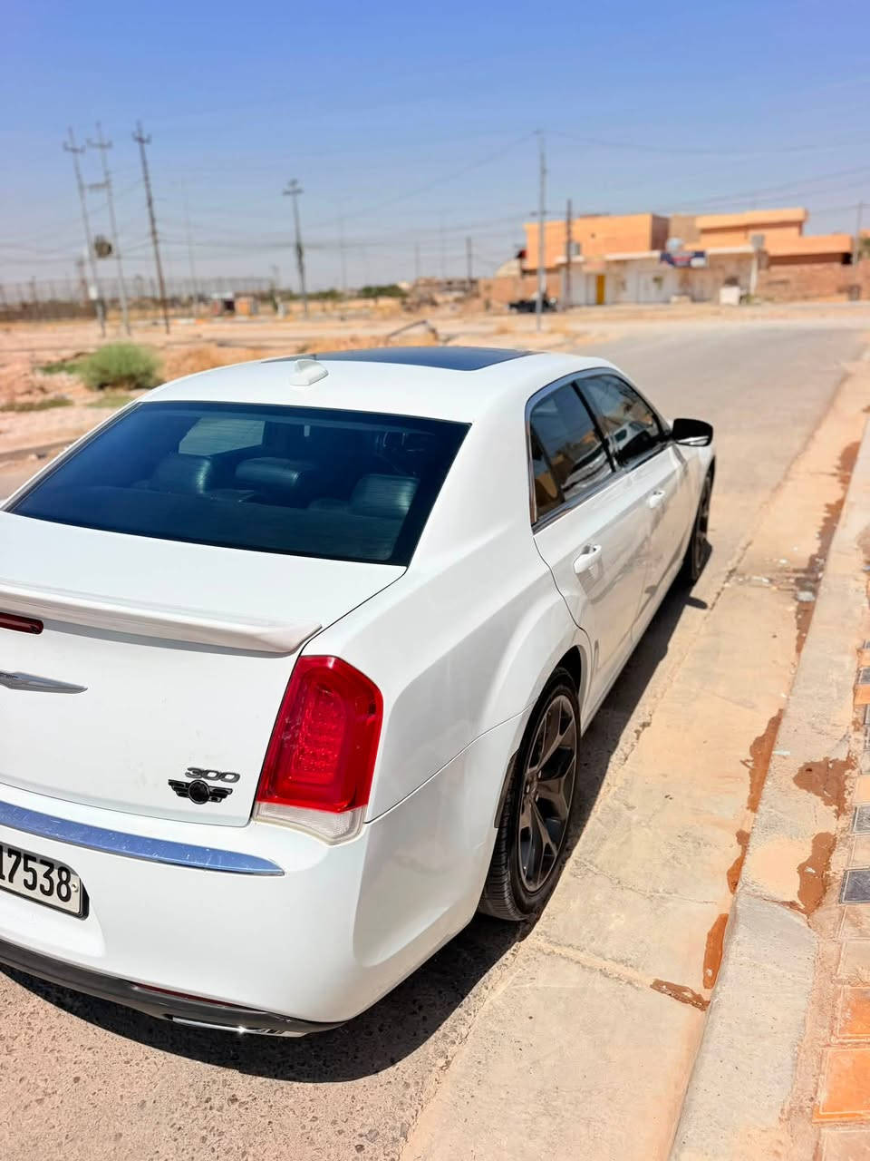 وبامه للبيع معروف الموصفات 216 سياره كلين بدون صبق بيها باردات شوي سعر 225$ ***********

