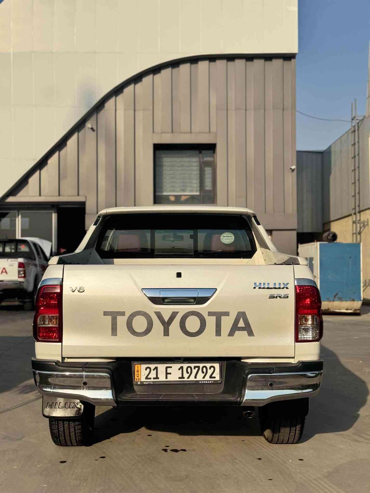 توێتا هایلۆکس مۆدێل٢٠١٩ سەیارەکە  ٦پستۆنە ماشەللهسەیارکە زۆر پاکە مکینەی بەشرت📦***********
