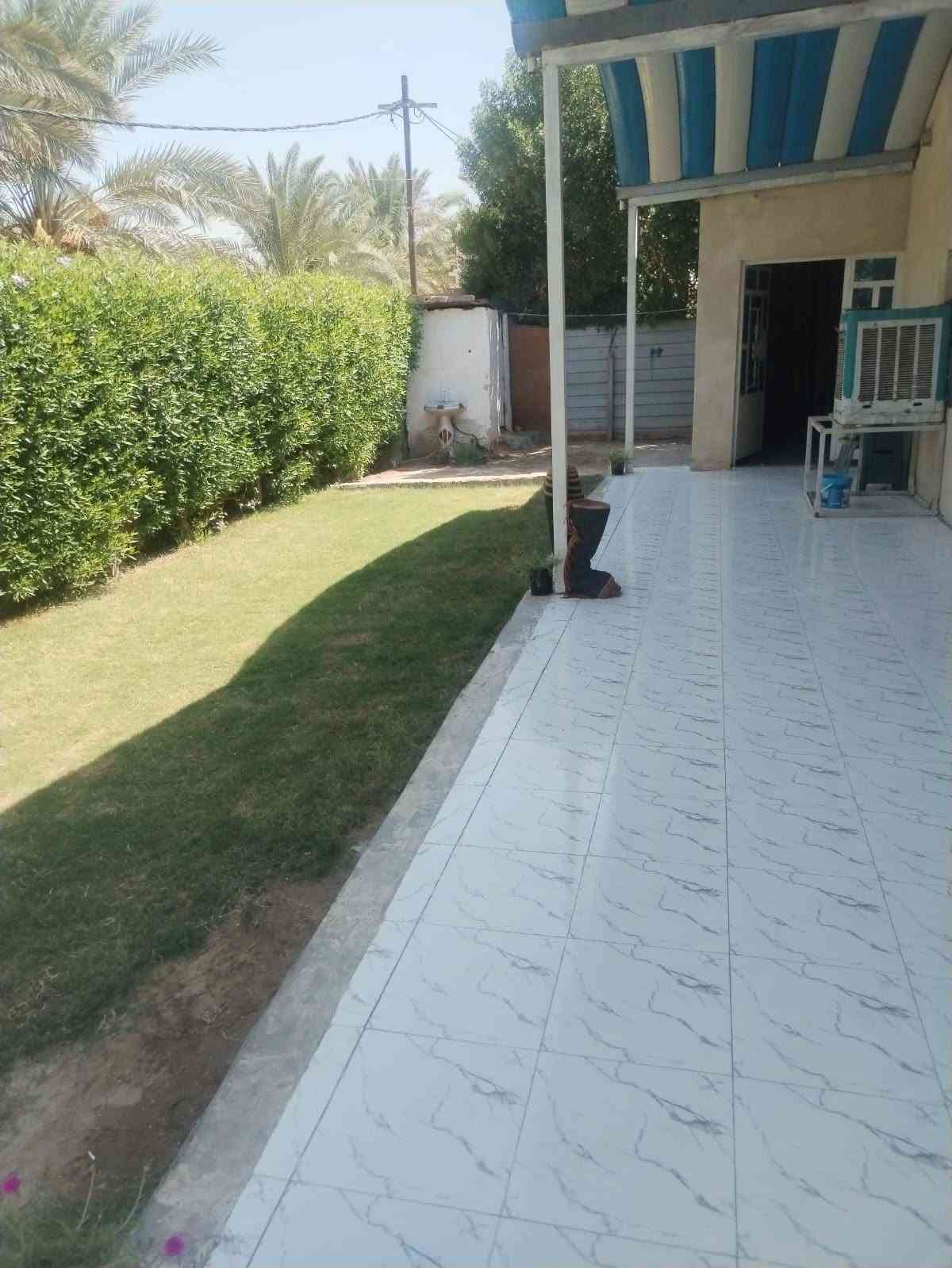السلام عليكم 
بيت للبيع اصلاح زراعي الموقع المحاويل نهاية حي الشهداء قرب منتزه الربيع  موقع مميز المساحة  500 م  وبناء البيت بلوك السعر 66 بيه مجال للاستفسار الاتصال على رقم الهاتف ***********

