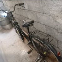 شباب هاذه بايسكل بناتي ياباني أصلي حجم سبعه وعشرين بايسكل نضيف ما بي أ...