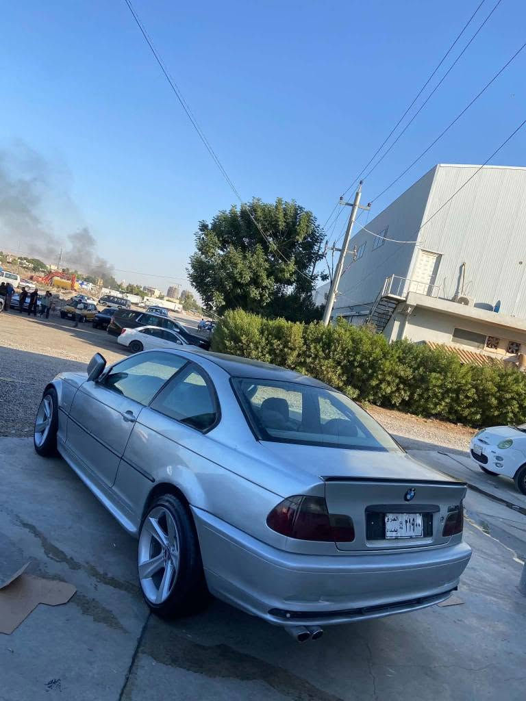 bmwمۆدیل200سەیارەکە ساقە کۆد و بارکۆد  گیڕو مەکینەی بەشەرت گیڕ تۆ ماتیک مەکینەی کەپس28 چوار تایەو ویلی لۆکی لەژیرە کارە بایاتی بەشەرت لایتی زینۆن ئایپات تەقەو ڕەقەی بەشەرت گۆڕینەوەیش ئەکەم لەسەر دڵ گرتن سعری28گەڵا ژ.م*********** كالار, السليمانية
