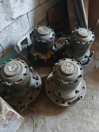 قطع غيار • فالفو ٨٢ • سرابس