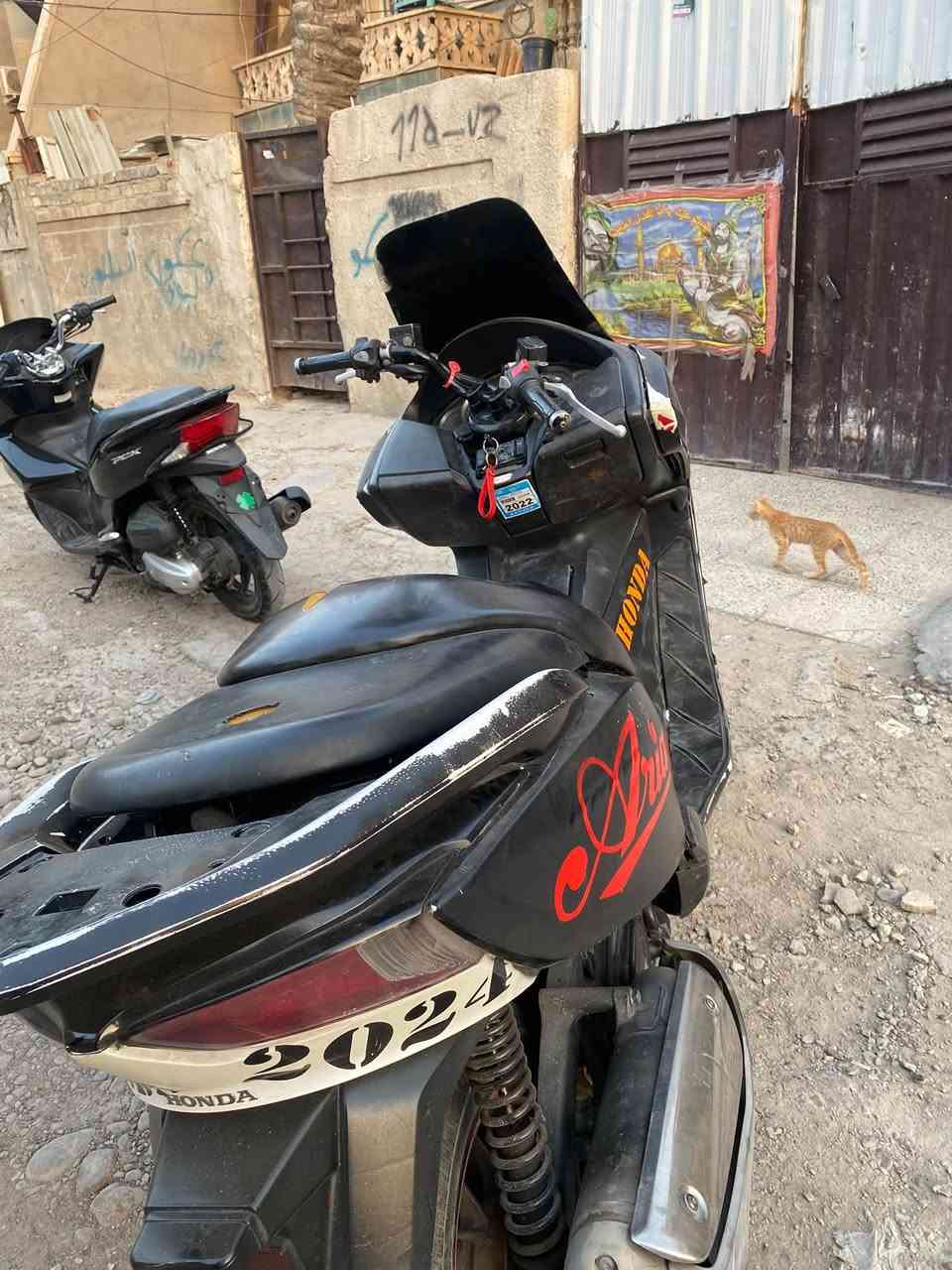 السلام عليكم شباب دراجه فورزه 012 للبيع العنوان بغداد الحريه الدولعي السعر 650 بيه مجال بيه  ملاحضات بسيطه الدراجه متروكه بس شغاله  شلعه معدل/*********** واتساب / هـ***********
