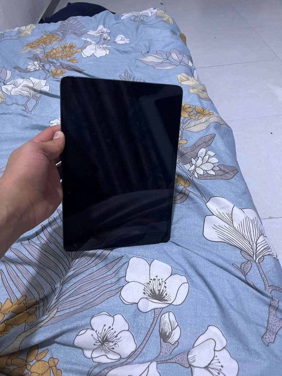 سلام عليكم ايباد سفن الايباد جديد ما مستعمل هواي ذاكرته 32 بي مشكله بس بل بصمه ماتشتغل ب 10 يسوه بل سوك سعره 175 وبيه مجال للشراي الاستفسار الاتصال عله رقم ***********
