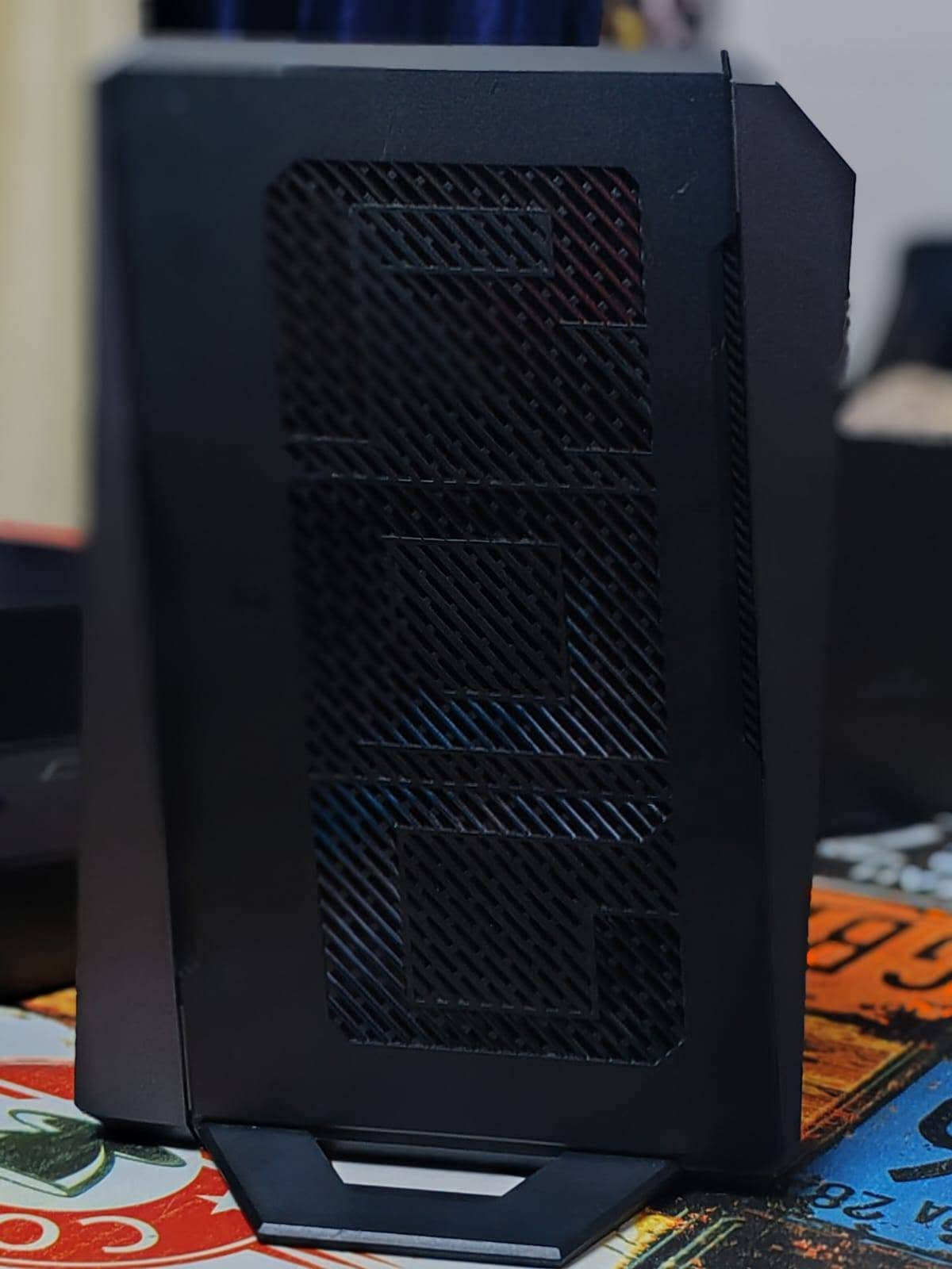 السلام عليكم من رخصه الادمن المحترم يتوفر مني كيمنك للبيع نوع ASUS NUC مستورد خاص  غير مستخدم لا يوجد في السوق العراقي مواصفاته مرفقه بصور الجهاز بدون شاحنه والشاحنه متوفره بالسوق العراقي للتوصل ***********
