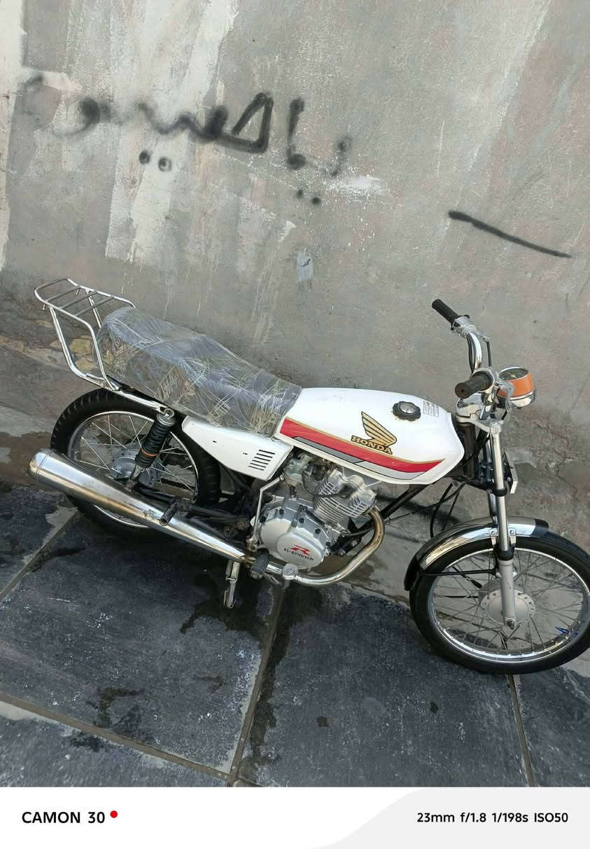 سلام عليكم دراجه البيع كلك دراجه نضيفه تعمير جديد كلشي ما عوزه سعره 350بيه مجال قليل مستعجل ع بيعته مكاني دوانيه دغاره رقمي ***********
