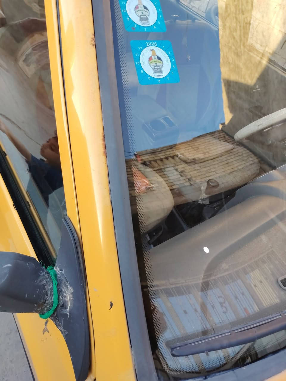 سلام عليكم سايبا للبيع مديل 2012 سياره  نظيفه ومرتبه رقم انكليزي بسمي ثاني يوم تحويل  مصفره هئيه وغرمات  بيه ملاحظات بسيطه سياره شغاله ترايك وين ما يعجبك كبل الشارع ستفسار (***********) . السعر 24 وبيه مجال حك الجيه مكان بغداد جسر ديالئ الجديد الكرغوليه
