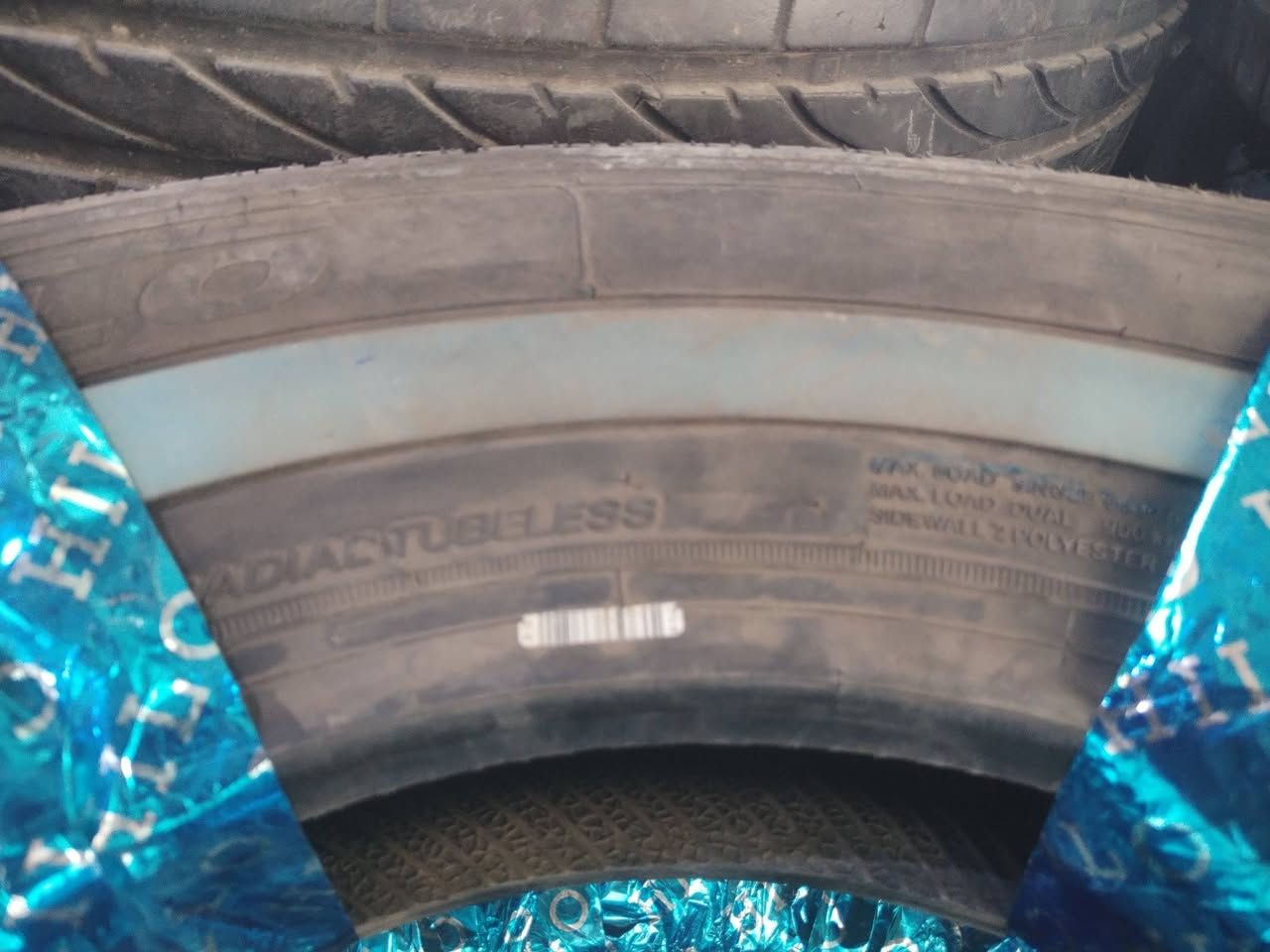 195R15/هيلو زوج انتاج23 سعر الزوج ١٢٠يوجد زوج فقط
