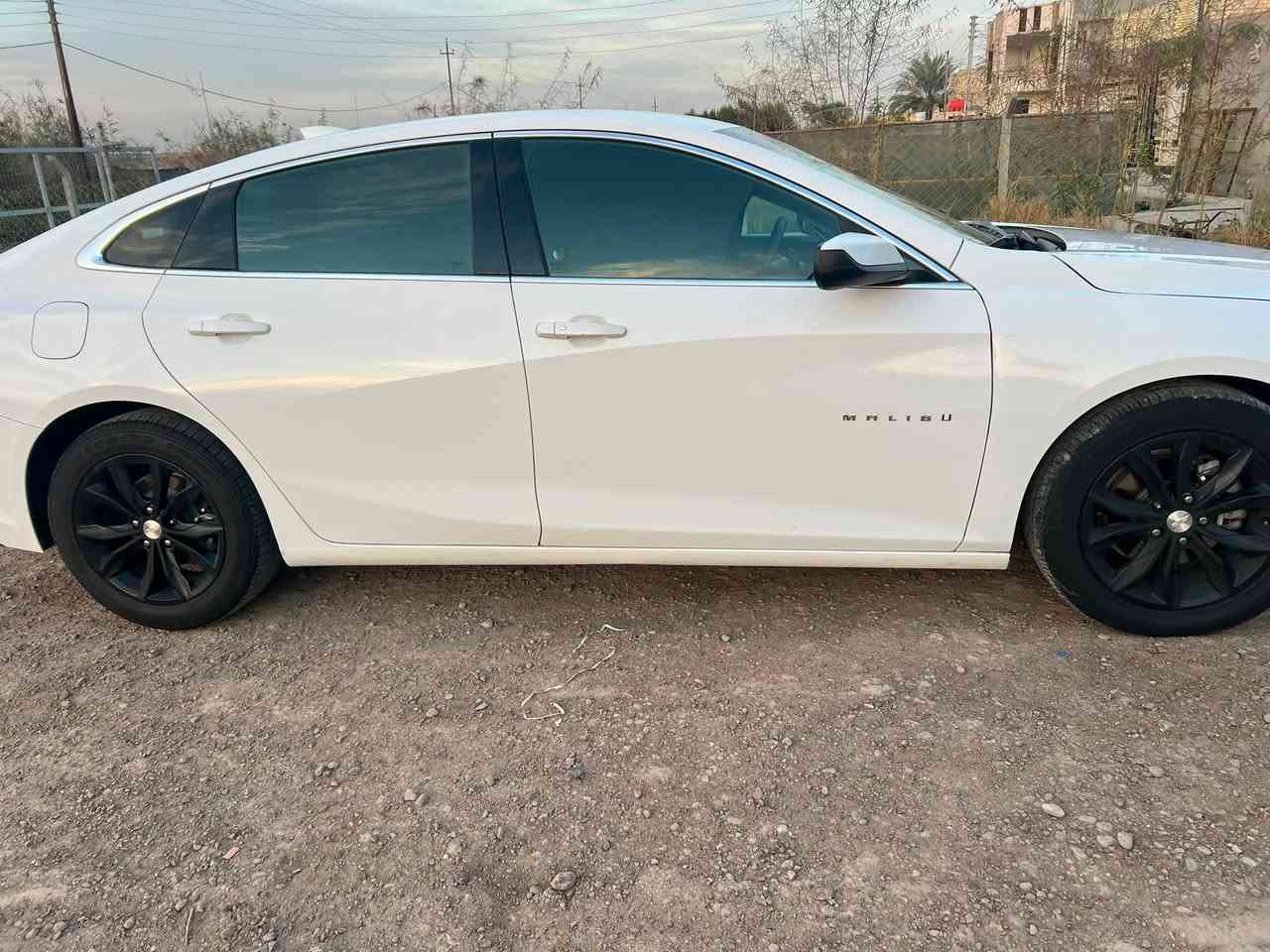 السلام عليكم ماليبو 2020 ماشيه 160 الف رقم نجف ب اسمي تخم تاير صدر امامي خلفي السياره اي نقص ما بيهه كلوب ب دشبول ما مشتغل جاهزه على اقل حباية مكاني بغداد الاعظمية *********** سعرها 100 وبيه مجال جداً بسيط السياره بدون صبغ بنيد مبدل نفس الالون وبارد ب جاملغ ما مبين وتكحيل بسيط
