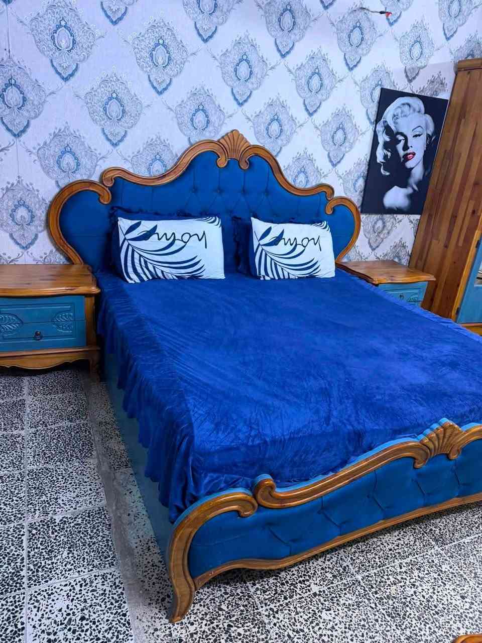 سلام عليكم غرفه تركيه زان سعر مليونين و بيه مجال للشراي استعمال قليل  مكان بغداد حي اور ***********
