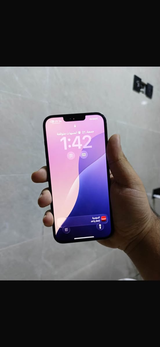 ايفون 13 برو ماكس اللون البحري للتواصل *********** الذاكره 256G البطاريه 88 ما بي اي عيب ما عدا زلخين ومنفذ الشحن يحتاجله تبديل غيره ما بي اي عيب كله فول السعر 625 الف ويا 4كفرات هديه
