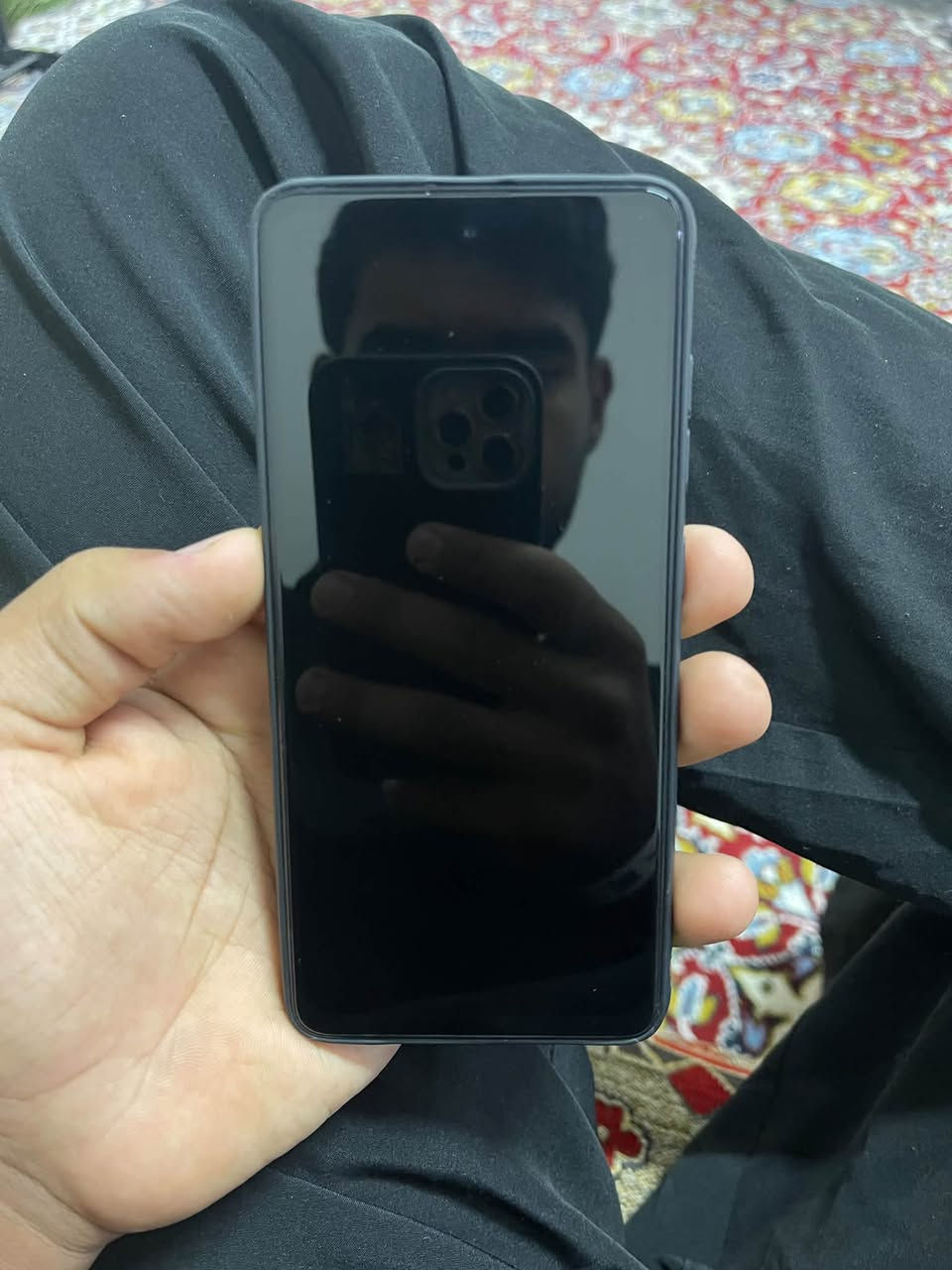 .
للبيع جهاز سامسونج A51 فول نضافه 
جهاز لا داخل صيانه ولا شي لونه وردي 
ما ويا كارتون كلشي شغال ب الجهاز عل فحص 
اخر تحديث محدثه 
المواصفات البطاريه 4500 ملي امبير 
المعالج يشغل 60 فريم عله جميع العاب 
ملحقاته سماعه اير بود و شاحنه تايب سي 
السعر 150 
مكاني كرمة علي الخيط ***********
