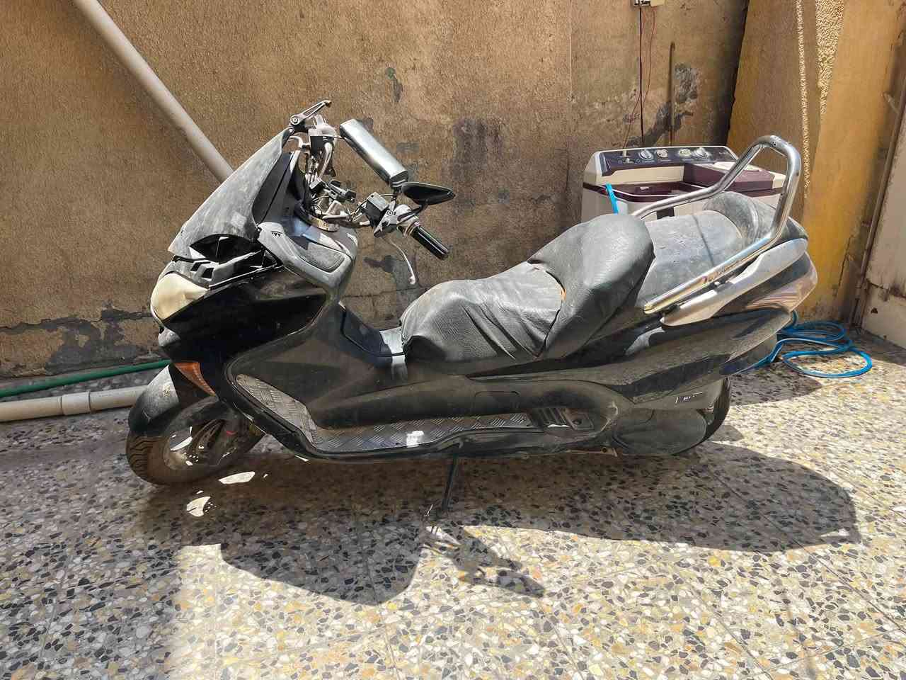 مرخصت الادمنيه درجه صفر ثمانيه محرك كفاله تشغل وتطلع مكاني بغداد حي المعالف السعر ٥٥٠ للستفسار ***********
