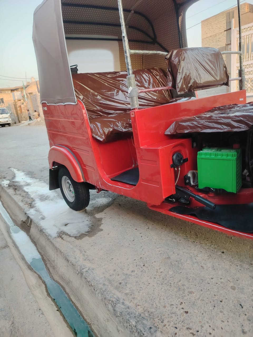 شباب سلام عليكم تكتك البيع موديل 18كفالة عامه من صبغ قطره خياس مابيها الرقم انكليزي تحويل ثاني يوم مكاني بغداد المعامل انتصال رقم الهاتف فقط 👍***********
