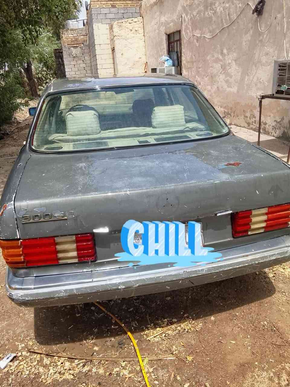 سيارة مارسيدس جامبو حجم 300sl مكان السيارة النجف الكوفة العباسية  سيارة باسمي  رقم صدامي مداور نجف 
 سعر على خاص   ***********

نص مكتوب في الصور:
- CHILL
