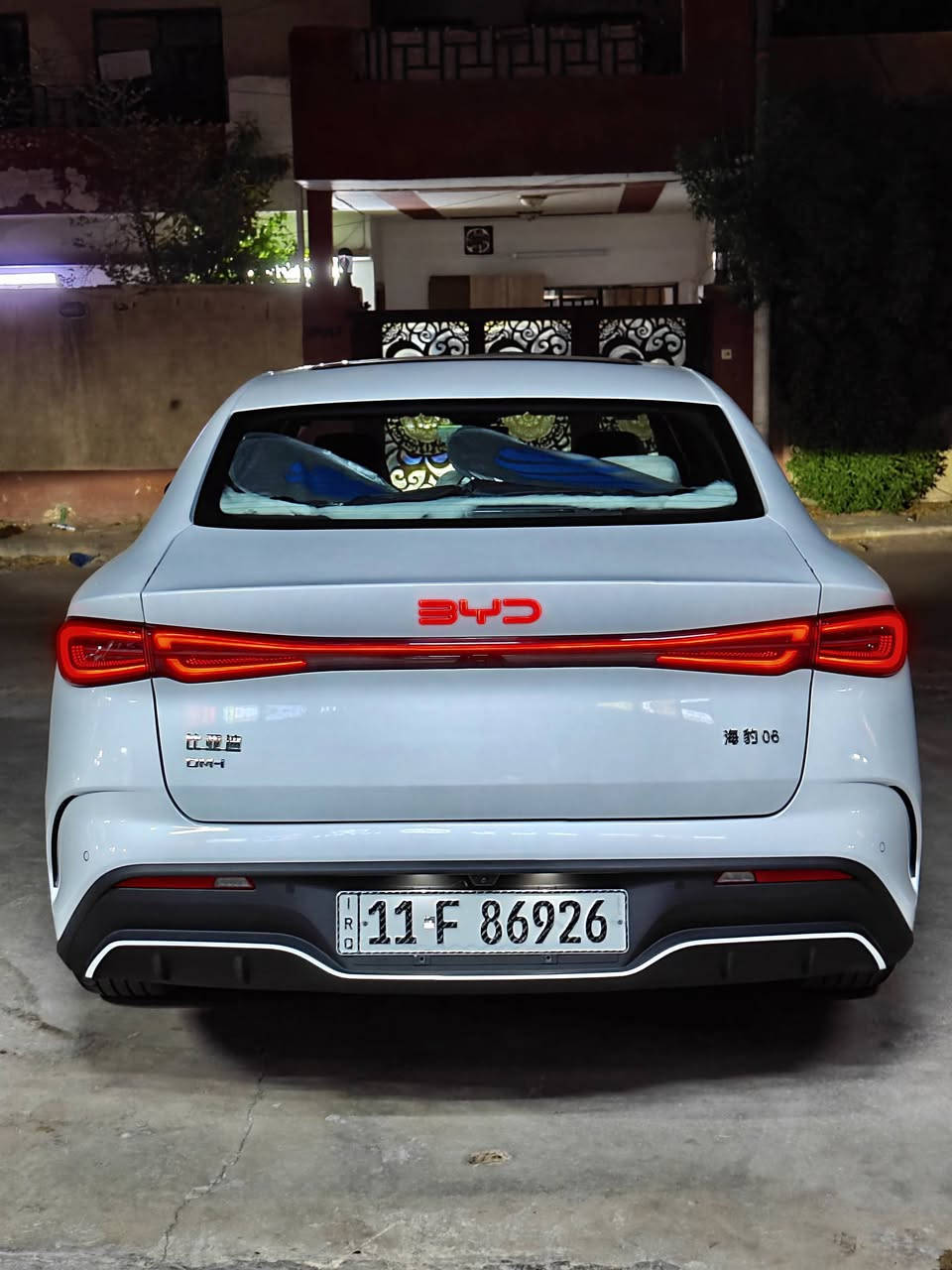🚗 للبيع | BYD Seal 6 DMi موديل 2025
ماشية 21 الف فقط

المواصفات:
✅ تشغيل عن بُعد
✅ فتحة سقف بانورامية
✅ كرسي السائق كهربائي
✅ بطارية 120 كم (أكبر حجم)
✅ محرك DM-i (بنزين + كهرباء) اقتصادي جدًا
✅ 4 وضعيات قيادة
✅ إنارة LED أمامية وخلفية
✅ شعار BYD بإضاءة LED

🔹 ملاحظة: السيارة بيها بارد

📍 الموقع: بغداد
💰 السعر: 25 مليون قفل
رقم الهاتف: ***********
