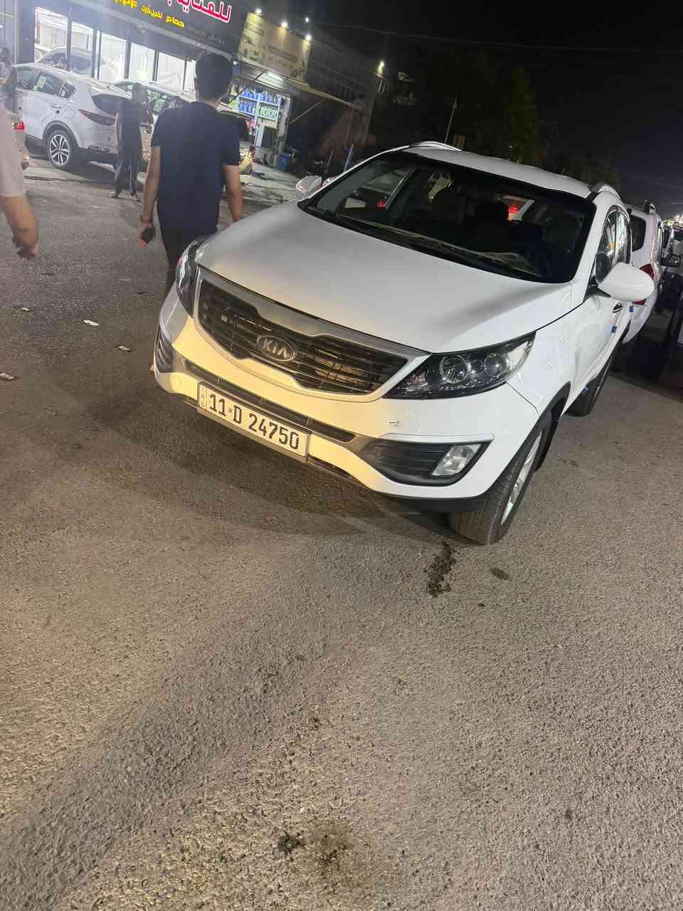 كيا سبورتج للبيع رقم بغداد
موديل ٢٠١١خليجيه
بيها صبغ ثلاث قطع صبغ 
مواصفات عاديه  
مكانها بغداد 
لاستفسار ***********
السعر ١١٨ بيها مجال
