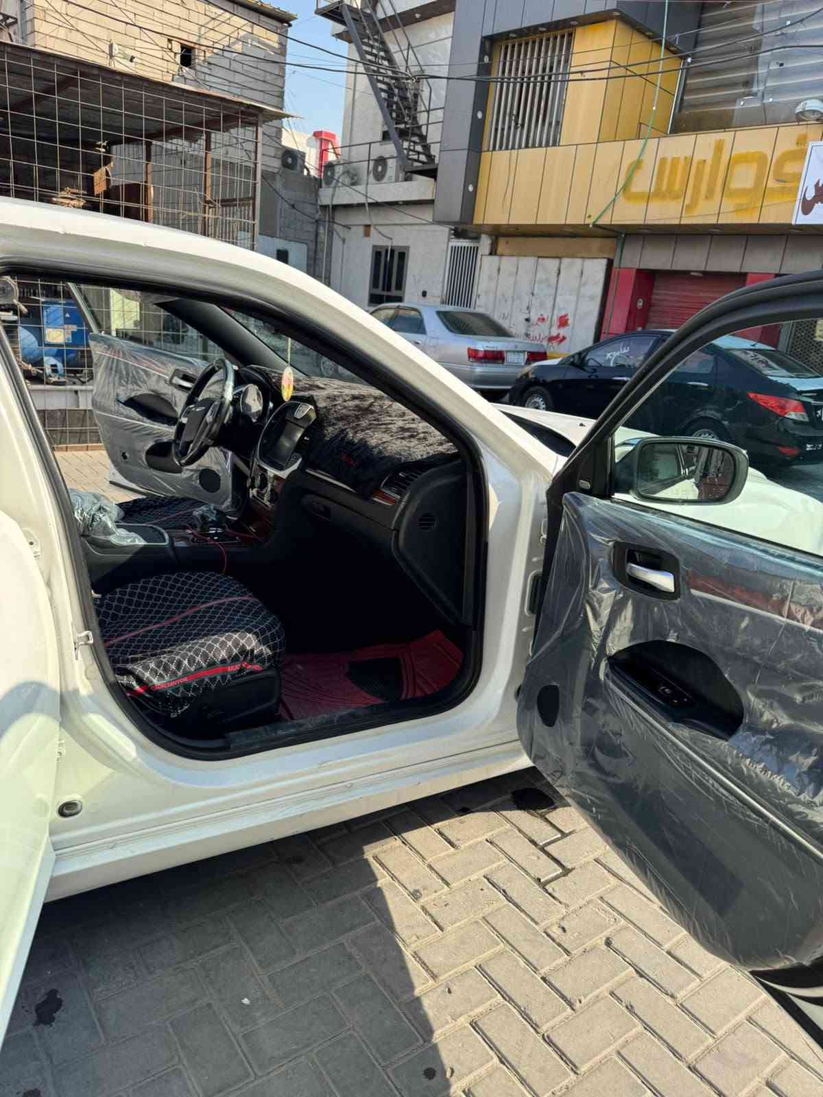السلام عليكم أوباما كسر كارتون فول مواصفات مكينه ٣٦٠٠ مكينه كير حداديه تخم تاير مكينه كير ويلات كله جديد رقم وسنويه شمالي حساسات خلفيه كامره شاشه نقص ما بيها موديل 2014 بانزين اصل كصه جنطه العنوان البصره استفسار ***********
