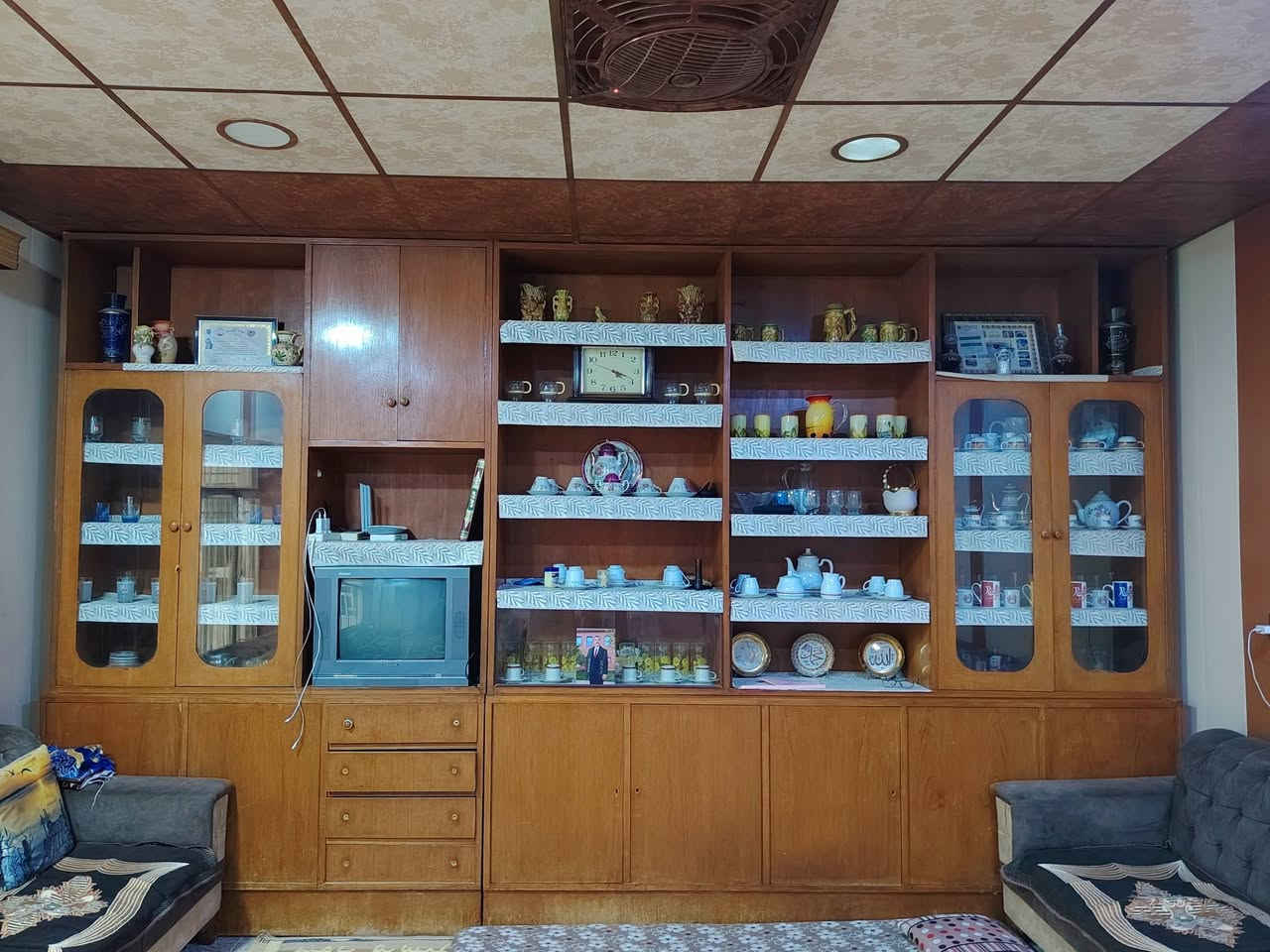 مكتبة • مع كنتور • مع بوفيا