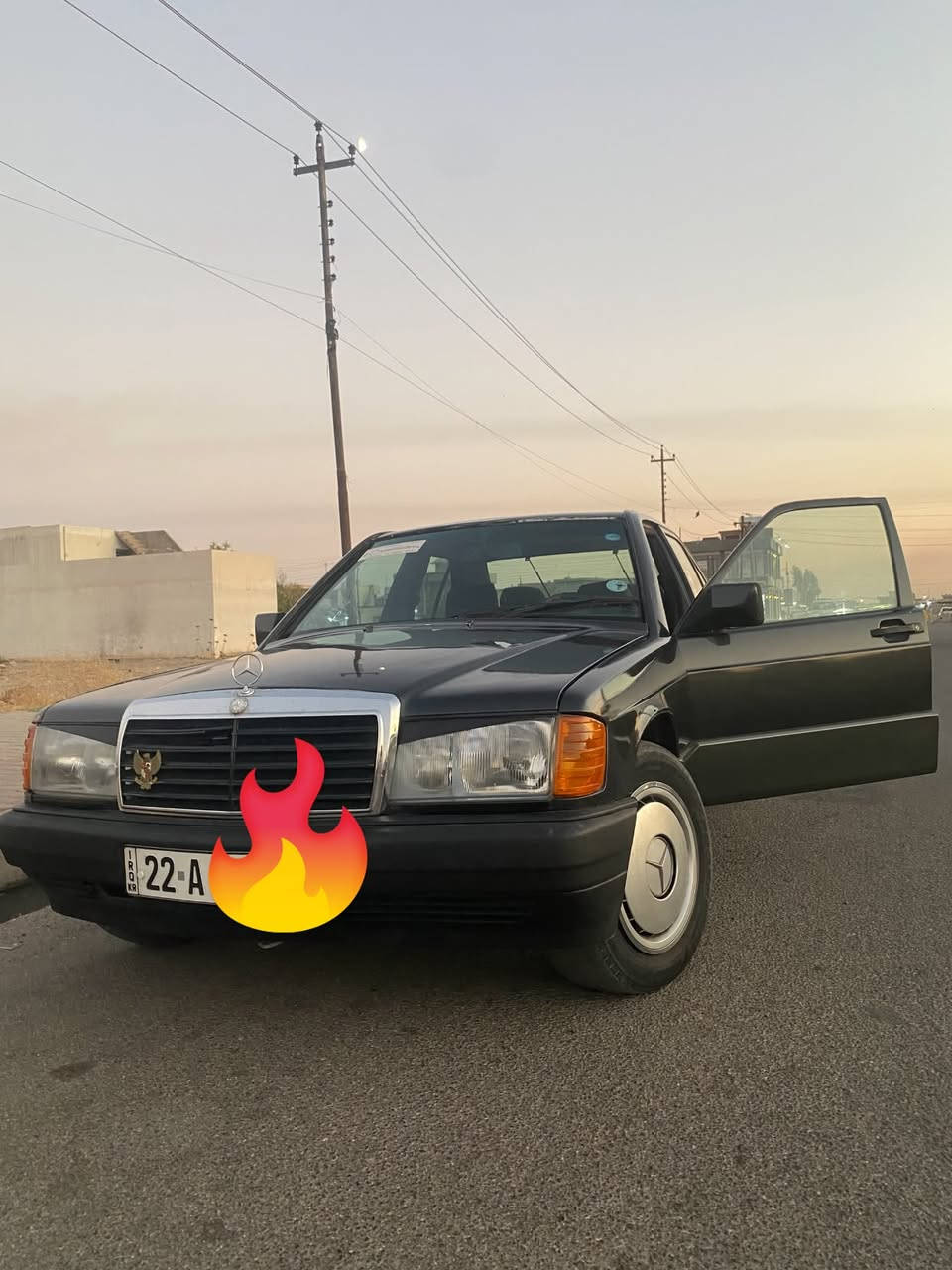 مارسيدس E190
موديل 1991
رقم اربيل جديد انگليزي 
كوبون بانزين 
سنويه لحد 2029 
تبريد تدفئه شغال
كير ومحرك وينجي 
ضرر فقط جاملغ سكن شبر 
بدون شواصي بدون خياس
صبغ جماليه
السعر / 52 وبي مجال للشراي
تفاصيل واتساب او اتصال / ***********
