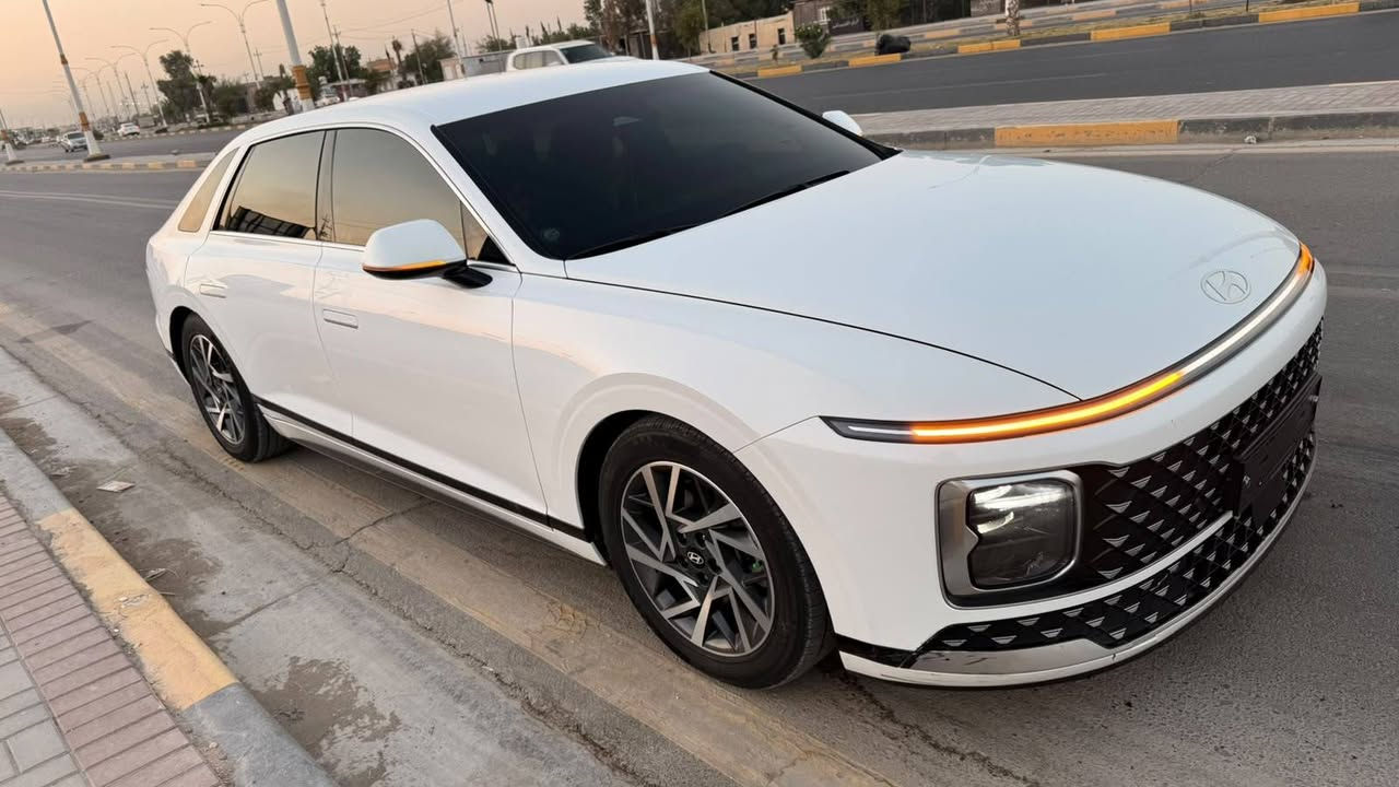 للبيع او المراوس
هونداي  ازيرا 2024
فول مواصفات 
بدون رقم تترقم جميع المحافظات
 مكينه 6v غاز فقط
العنوان سماوه 
التواصل والاستفسار 
***********
