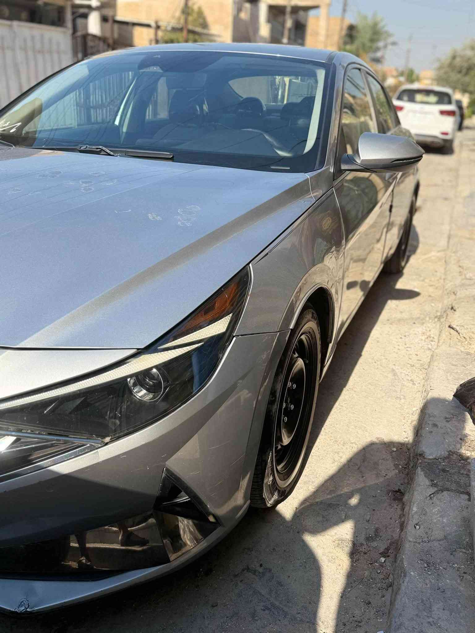 سلام عليكم بيع سريع النترا موديل 2022 وارد امريكي السياره حادثه فقط باب السايق وراجع نفسه السياره كله ليبل واحد فول مواصفات للاخير اي نقص مابيه جديده بمعنى الكلمه السعر 134$ وبيه حك الجيه المكان بغداد حي الجهاد للاتصال ***********
