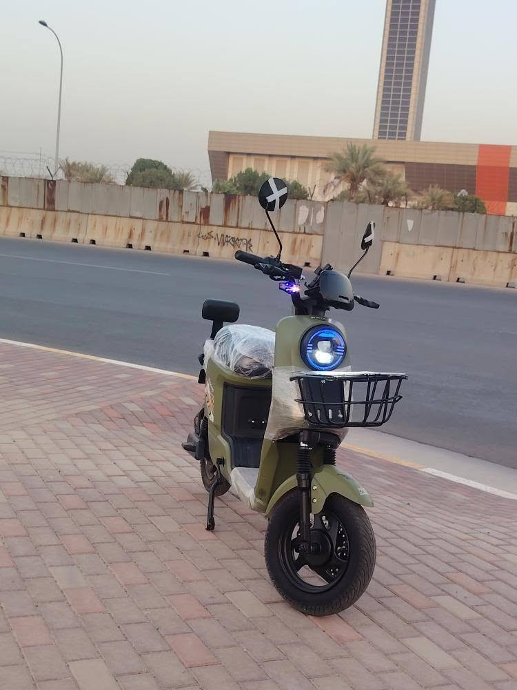دراجه شحن نوع R9للبيع
الكفر الامامي مكسور و الجملغات مكسوره ثنينهن و بدون بطاريات.
العنواع بسمايه.
لتواصل ***********.
