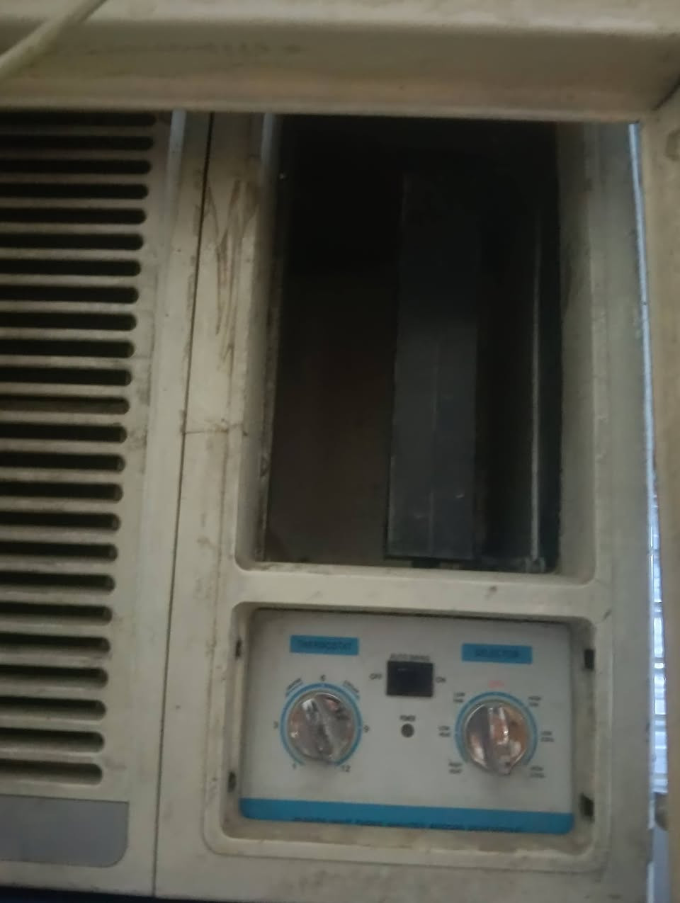 مكيف ميديا متروك يحتاج غاز  للبيع سعر 225 وبي مجال شي بسيط لعنوان بغداد لبياع  ***********
