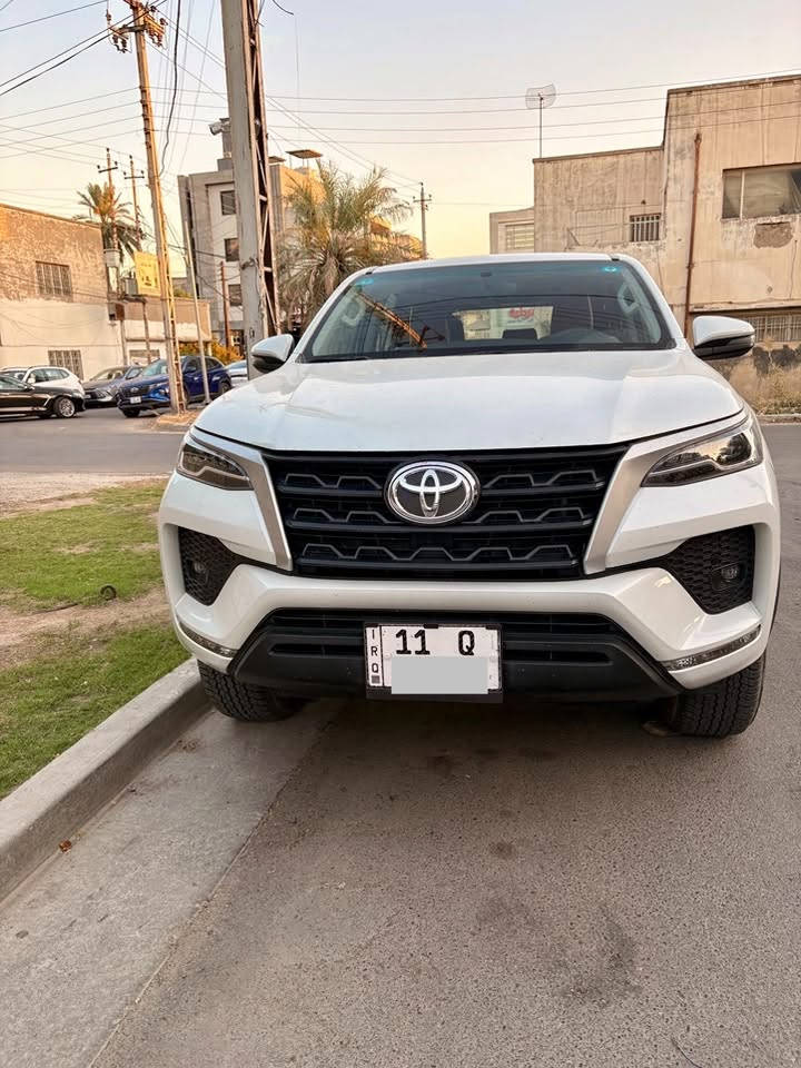 السلام عليكم تويوتا فورتشنر 2024 خليجي للبيع مكفولة كفاله عامه بيها بارد صغير بقبق الجنطة فقط ماشية 24 الف كيلو 
4 سلندر 2700
فور ويل 4*4
7 راكب تبريد مركزي 
السعر : 290 $
بغداد / المنصور 
***********
