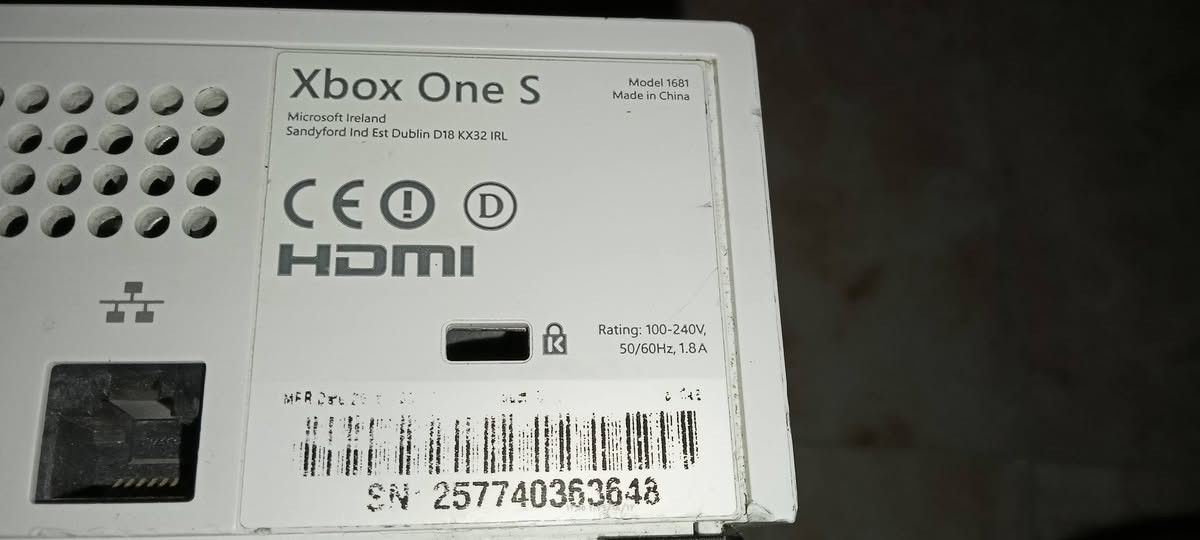 السلام عليكم
جهاز xbox one s للبيع ذاكرة 1 تيرا 
الجهاز جديد مبدل بي منفذ HDMI مالعرض الصورة فقط نضيف نفس ما موضح بالصور 
السعر 170 وبي مجال بسيط للشراي 

للاستفسار اتصل على هذا الرقم👈***********
